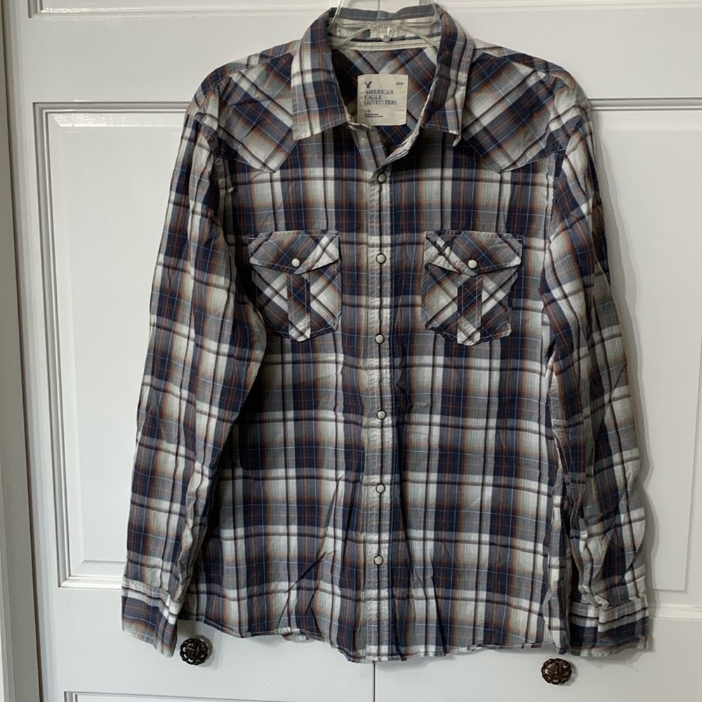 American Eagle men’s shirt